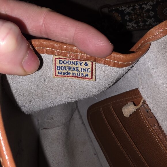 Vintage Dooney & Bourke Surrey Crossbody AWL Cream Tan USA + Boho Strap - Picture 4 of 16